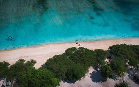 Gili Teak Beach Front Resort